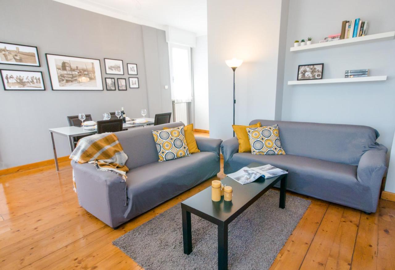 Stylish, modern, just renovated large apartment Viareggio Exteriör bild